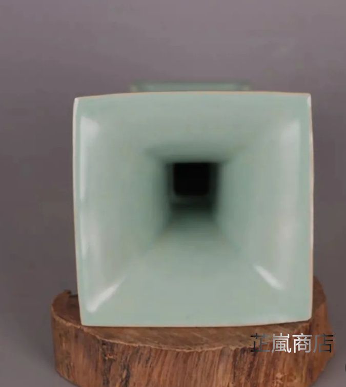 宋汝窯青釉支釘花瓶  景徳鎮 陶磁器 装飾品 現代工芸品 美術品 置物 宋汝窯青釉支釘花瓶 景徳鎮 陶磁器 装飾品 現代工芸品 美術品 置物