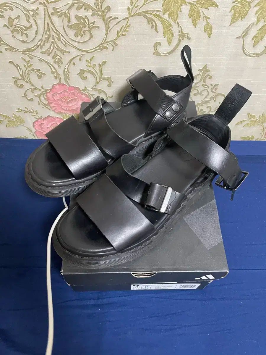 DR. MARTENS ドクターマーチン サンダル us8 260