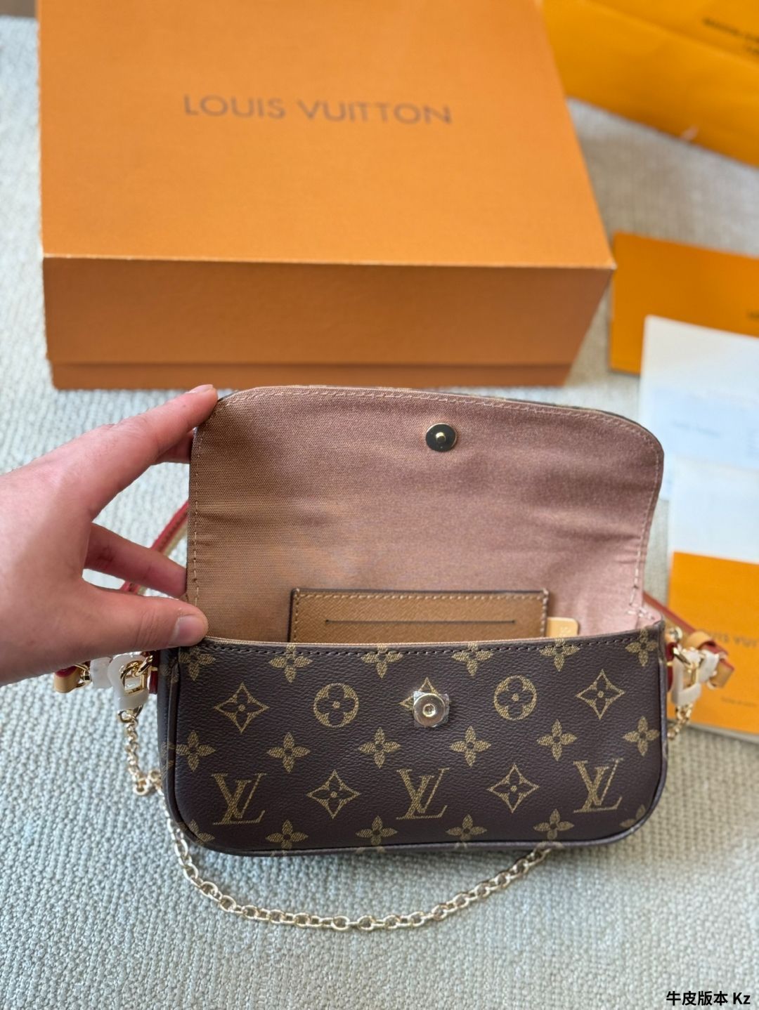 今日特価】LV（ルイ・ヴィトン）WALLET ON CHAIN IVY アーム