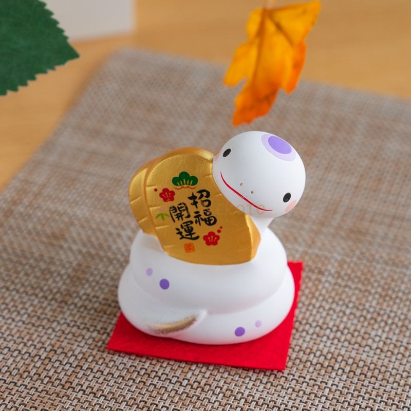 薬師窯 白寅（びゃっこ）縁起置物大（台付） 薬師窯 白寅（びゃっこ）縁起置物大（台付） （干支置物陶器の