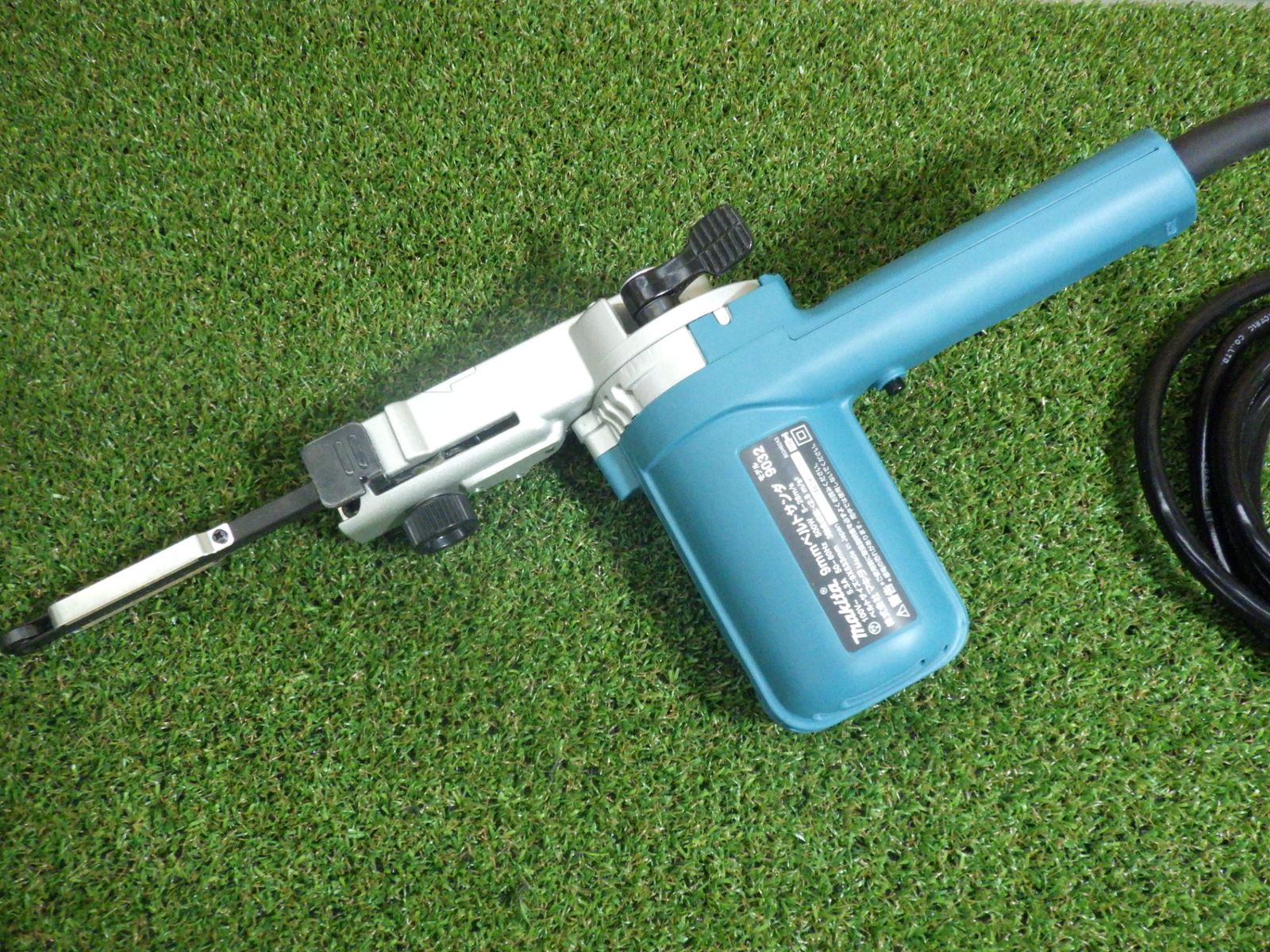 マキタ 9mmベルトサンダ 9032 箱に日焼け 傷みあり 電動工具 電動ヤスリ