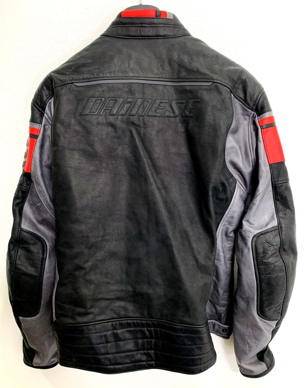 Dainese BLACKJACK PERFORATED（パンチング穴あき） レザー