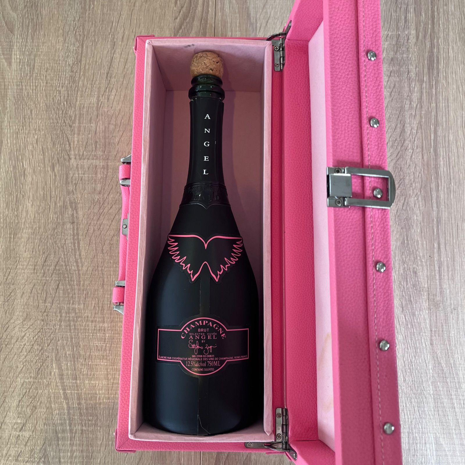 ☆エンジェル・シャンパーニュ NVブリュット・へ イローピンク 750ml 