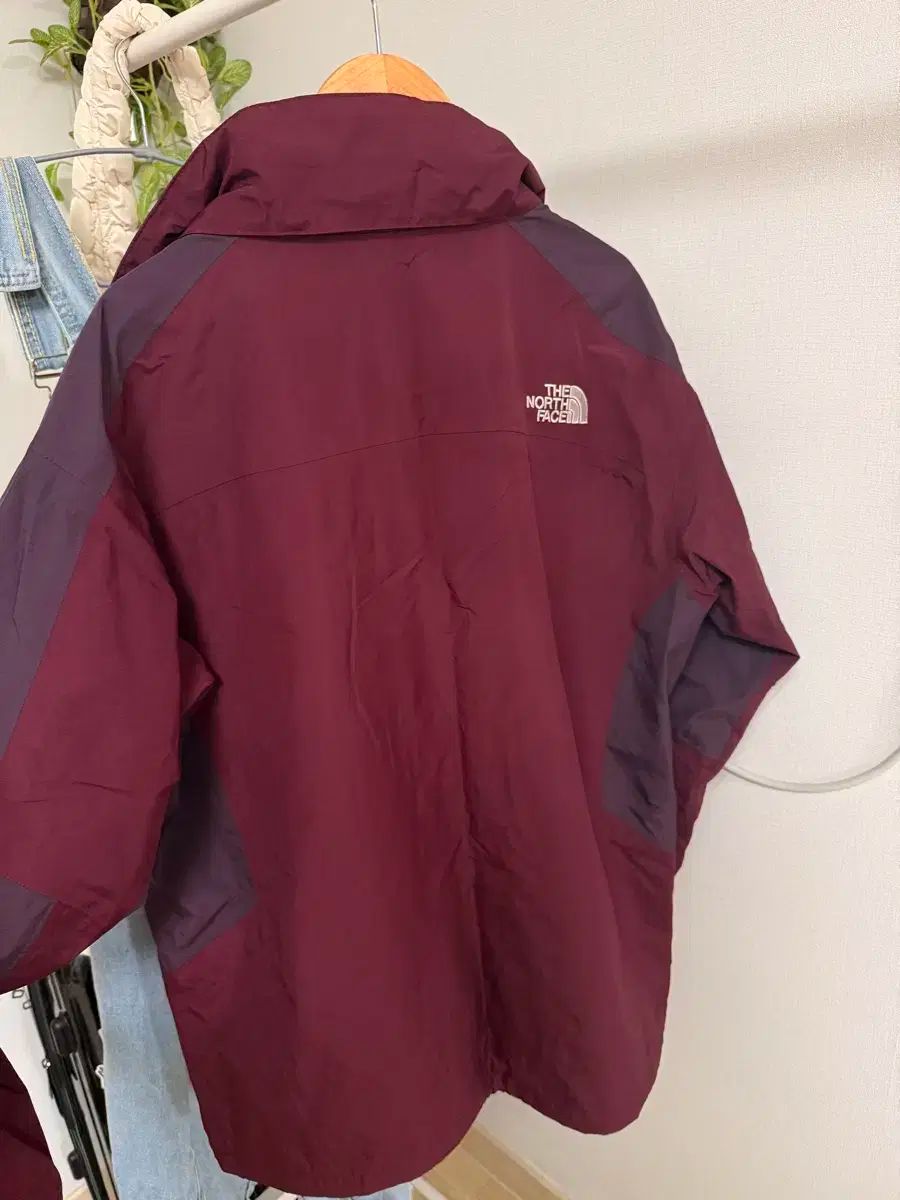 ユニセックス THE NORTH FACE ザ ノース フェイス ウィンドブレーカー ジャケット バーガンディー L 100 HRDEVELOPMENT_JP