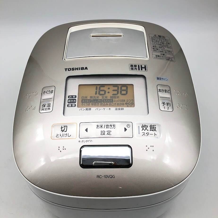 ss6925 【中古】 東芝 真空圧力IH炊飯ジャー 5.5合炊 RC-10VQG ホワイト TOSHIBA IH炊飯器 白 真空圧力IH保温釜 かまど銀釜 1.0L 圧力炊飯 炊飯ジャー 中古