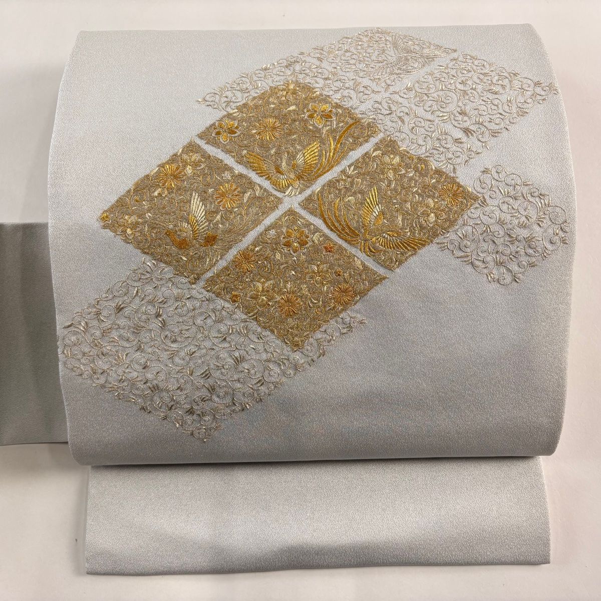 名古屋帯 名品 落款 鳳凰 草花 金糸 銀通し 灰色 正絹