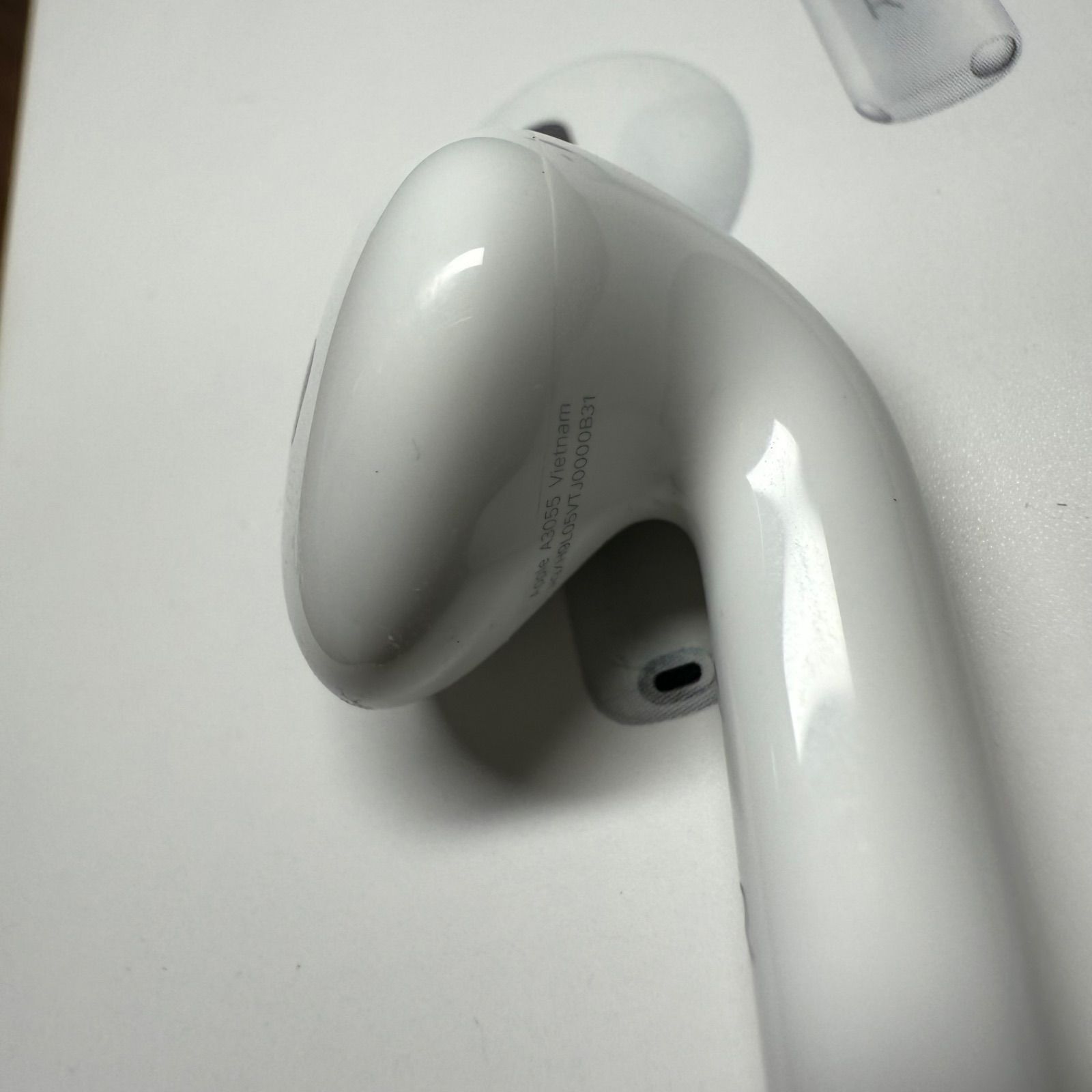 AirPods 第4世代 片耳 左耳のみ イヤホン A3055 IMSC - メルカリ