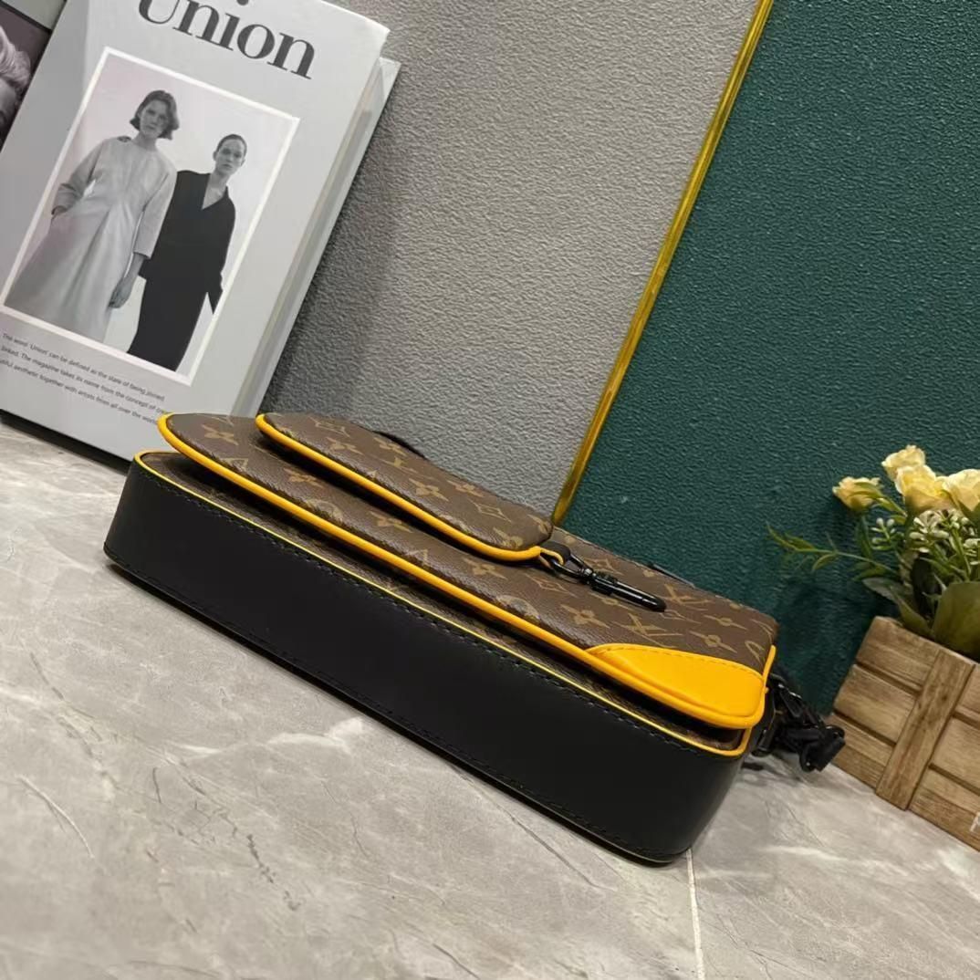 ショルダーバッグ