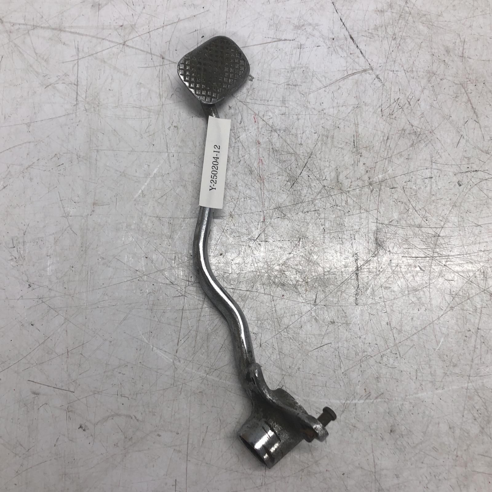 SUZUKI GT750 リア、ブレーキペダル