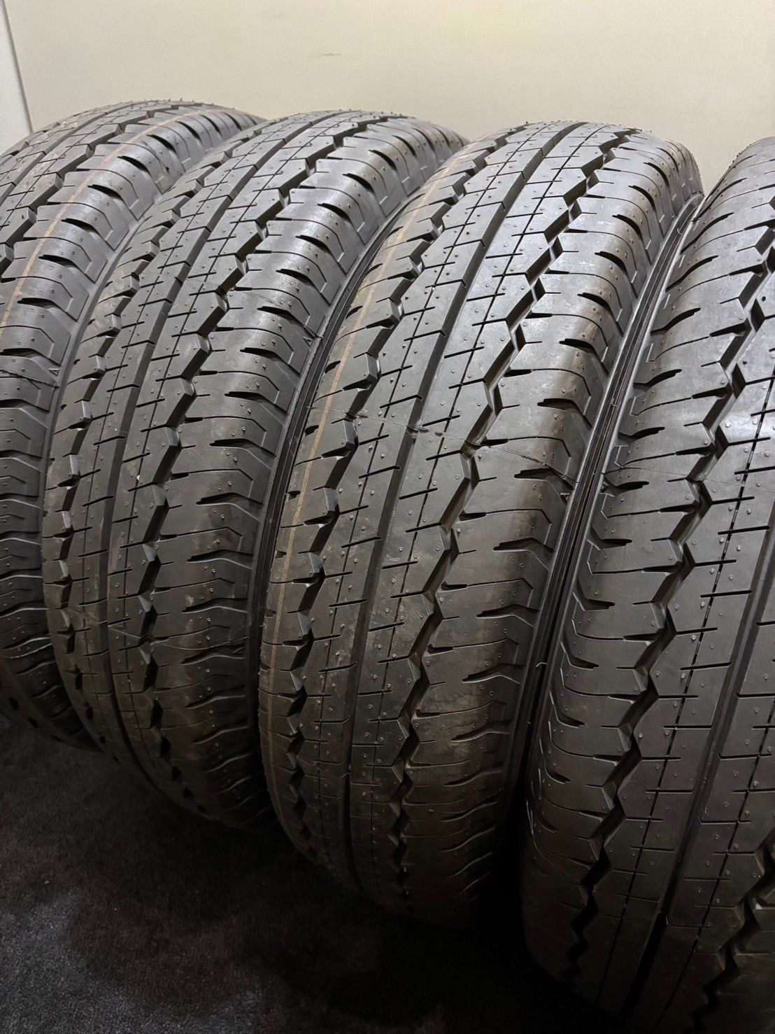 新車外し品 165|80R14 97|95N LT DUNLOP|SP LT30 A 23年製 夏タイヤ サマータイヤ 4本 ダンロップ タウンエース ライトエース 南3-J172