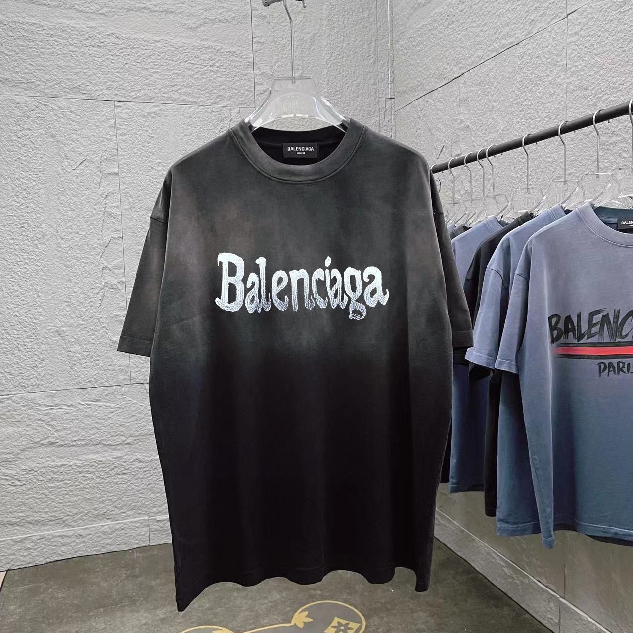 バレンシアガ BALENCIAGA 半袖Tシャツya20