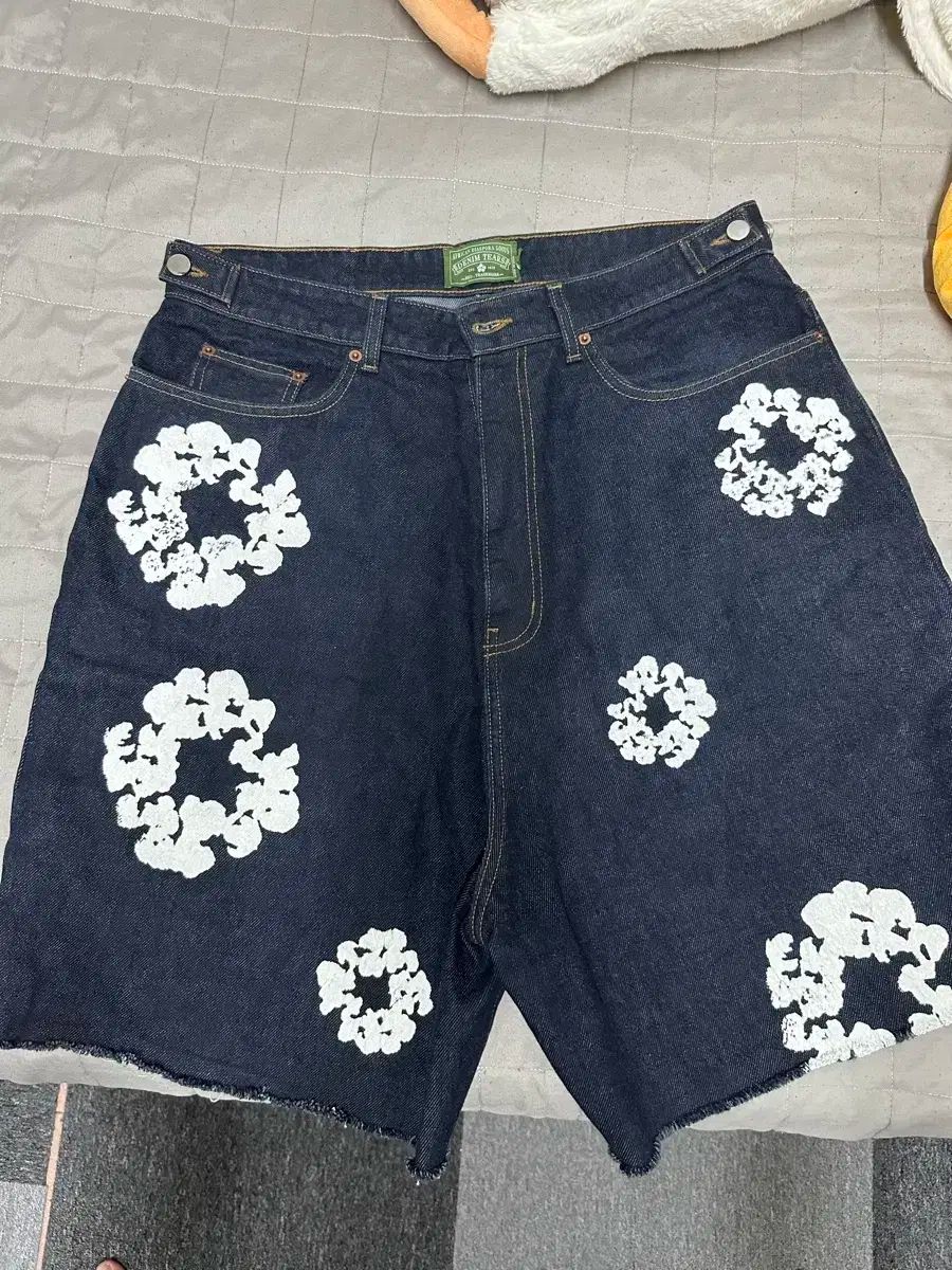 DENIM TEARS(デニムティアーズ) デニム ショートパンツ L