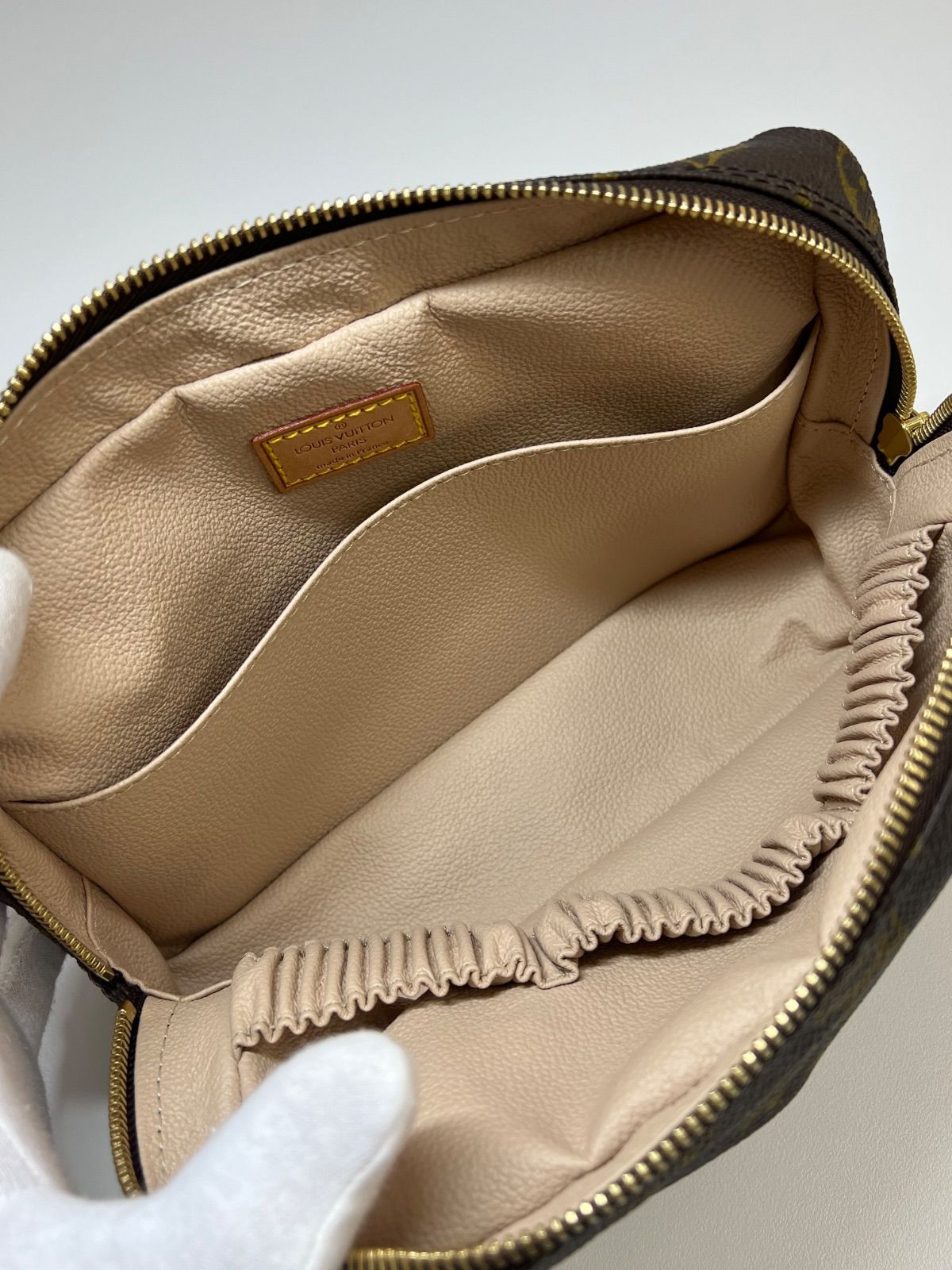 LOUIS VUITTON ルイヴィトン モノグラム トゥルーストワレット ルイ