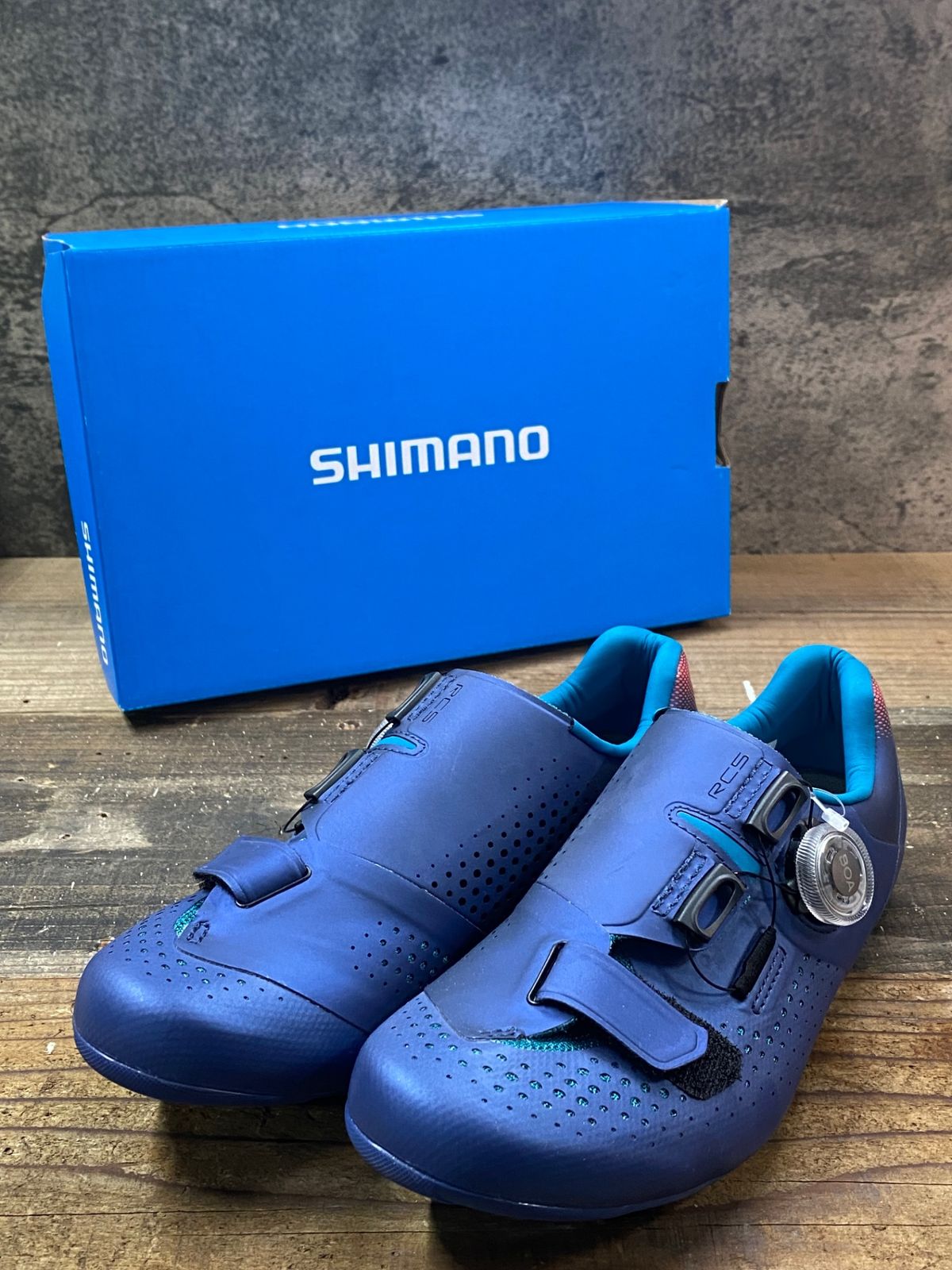 ae111 カローラレビン(トレノ)後期 フロントナックル右 R ハブ