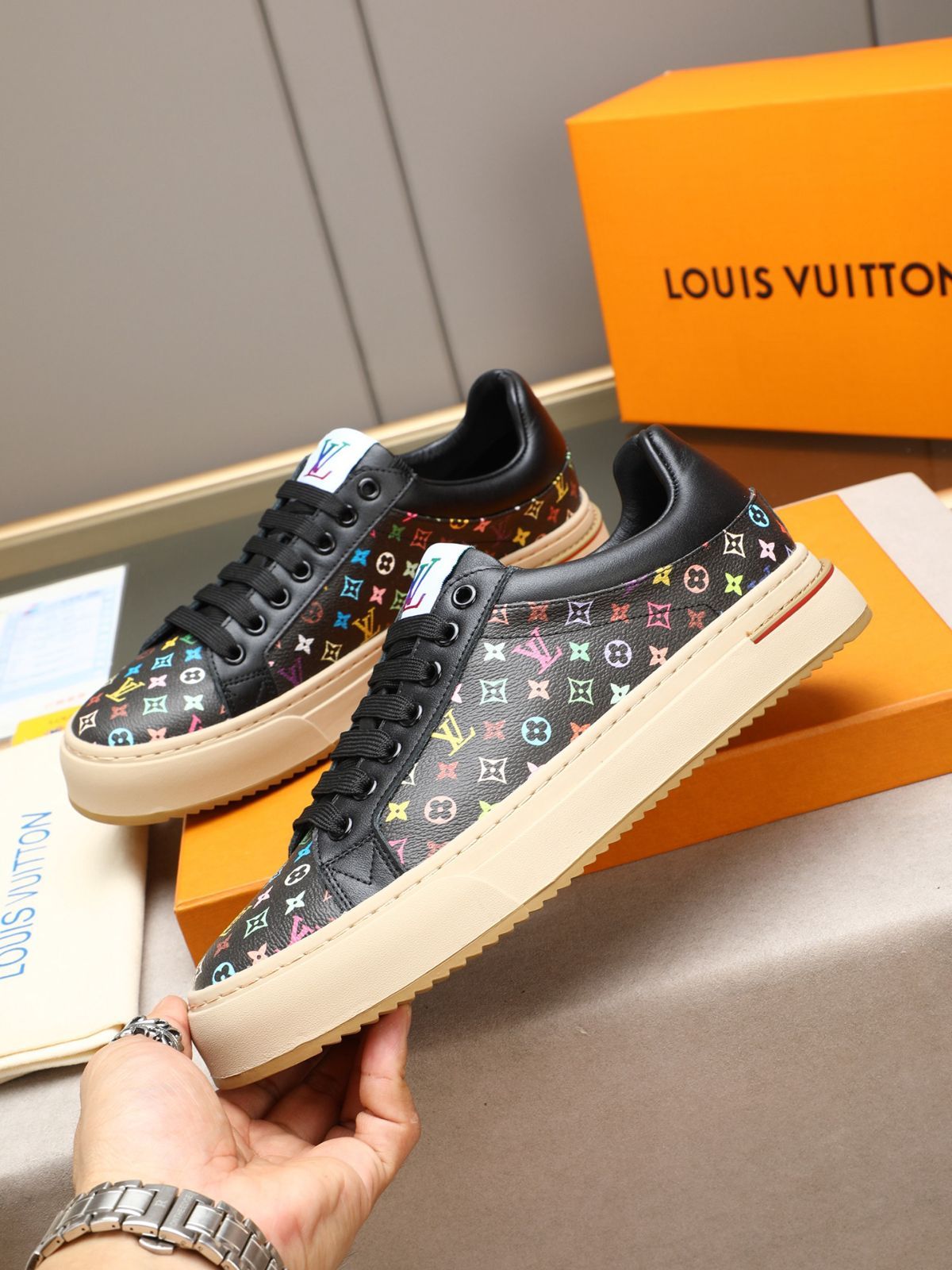 その他サービス | 福利厚生 ルイ・ヴィトン VUITTON LOUIS メンズ シューズ05 カジュアル 靴