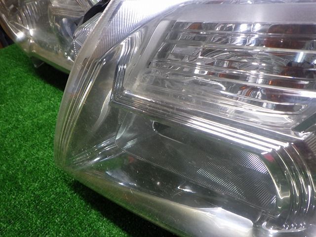 激安です☆C26 セレナ　キセノンHID車 ヘッドライト　インナーブラック　左右 セレナ ヘッドライト 左右 HID C26 NC26 前期 100-23097 B バラスト付