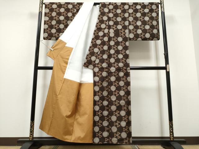 平和屋着物○国指定重要無形文化財 本場久米島紬 手織 抽象文 正絹