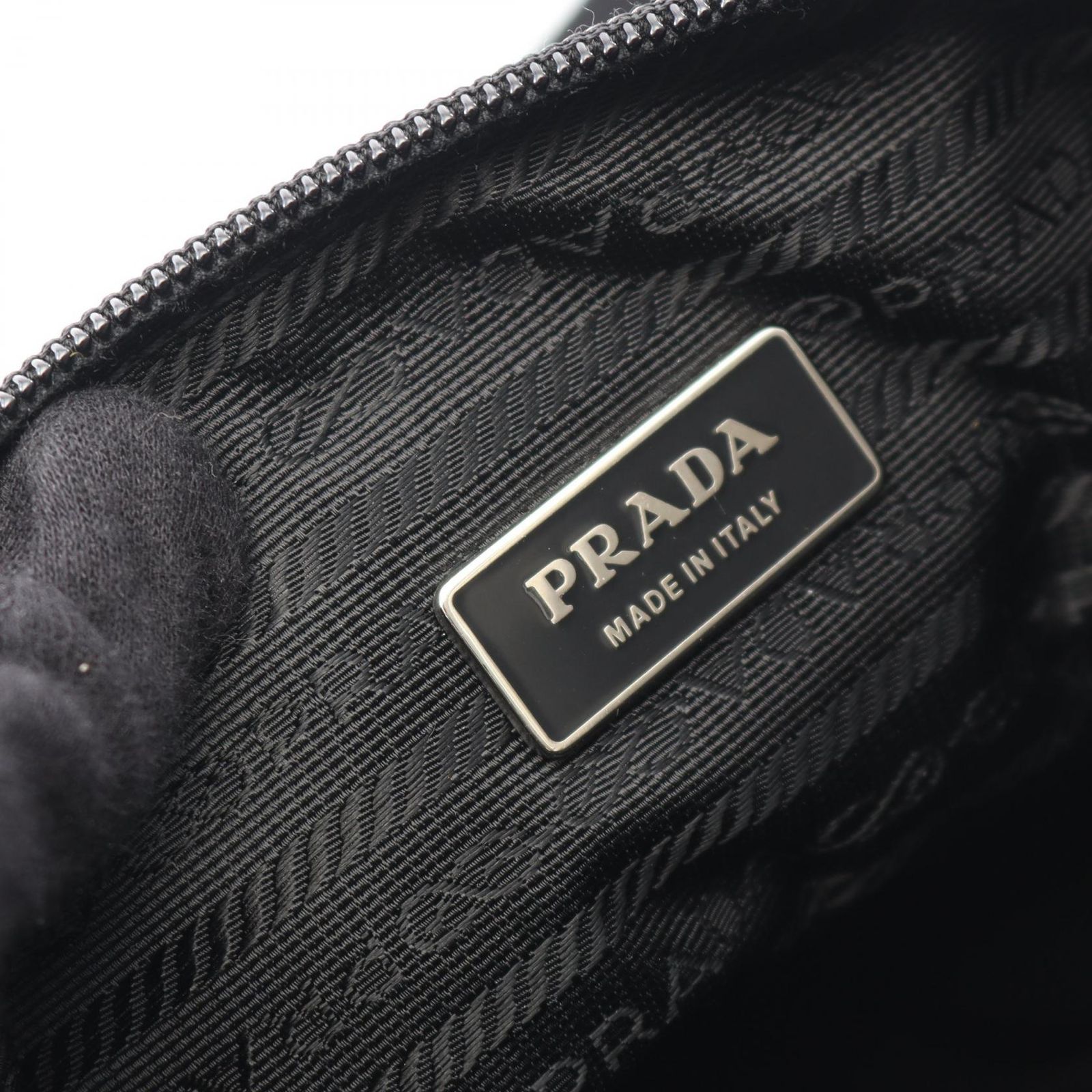 PRADA プラダ