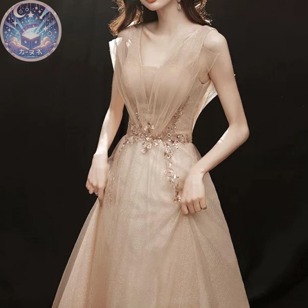 大量入荷 新品未使用 ウエストのデザインが可愛いイブニングドレス スーツ・フォーマル・ドレス