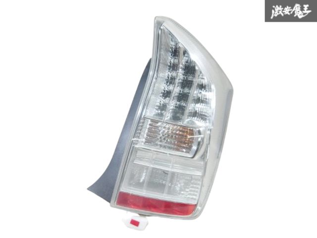 8*s様 30プリウス 前期 ZVW30 純正加工USテール　STANLEY テ 点灯OK!!】トヨタ 純正 ZVW30 30 プリウス 前期 LED テール