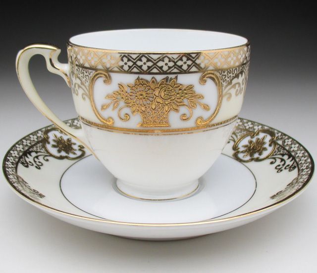オールドノリタケ 金盛り花籠文 トリオ カップ＆ソーサー＆プレート (d) カップ・ソーサー
