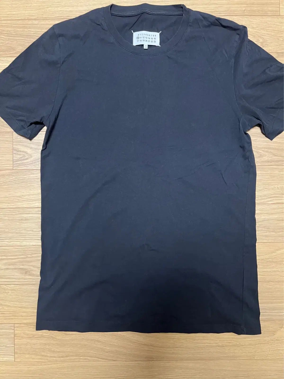 L Maison Margiela メゾンマルジェラ 半袖Tシャツ 黒