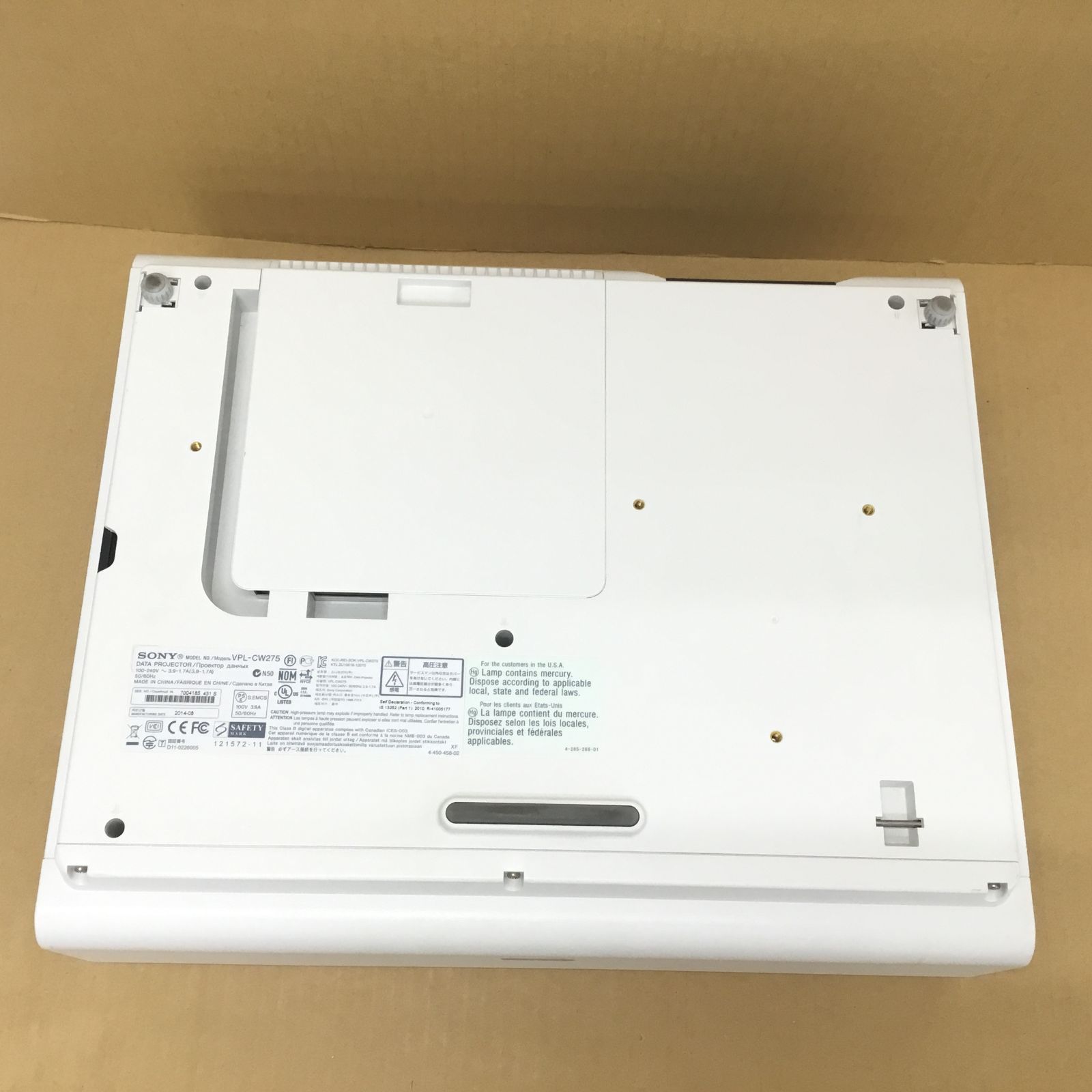 ソニープロジェクターVPL-CW275 5100ルーメン 使用3565時間