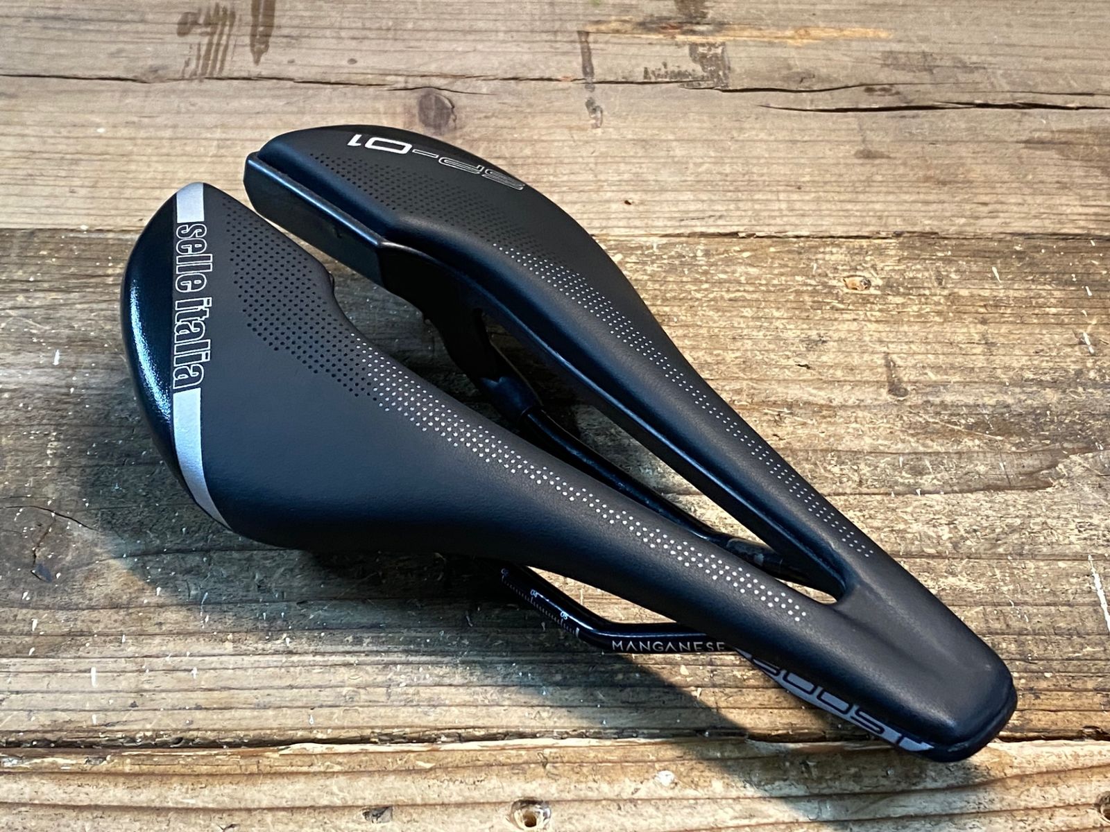 IT516 セライタリア selle ITALIA SP-01 BOOST L3 サドル 黒 140mm MANGANASEレール