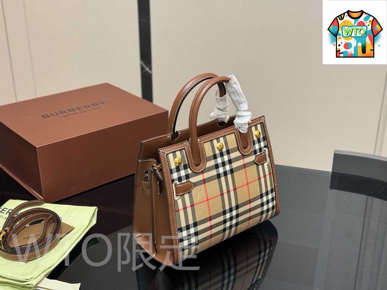 美品　BURBERRY バーバリー BURBERRY バーバリー 財布 二つ折り小銭入れ付き 8084169