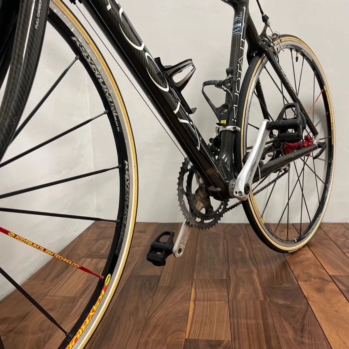 ロードバイク　 クオータ　KUOTA KHARMA フルカーボン フルカーボン！クオータのカルマ入荷！[2019.06.19発行
