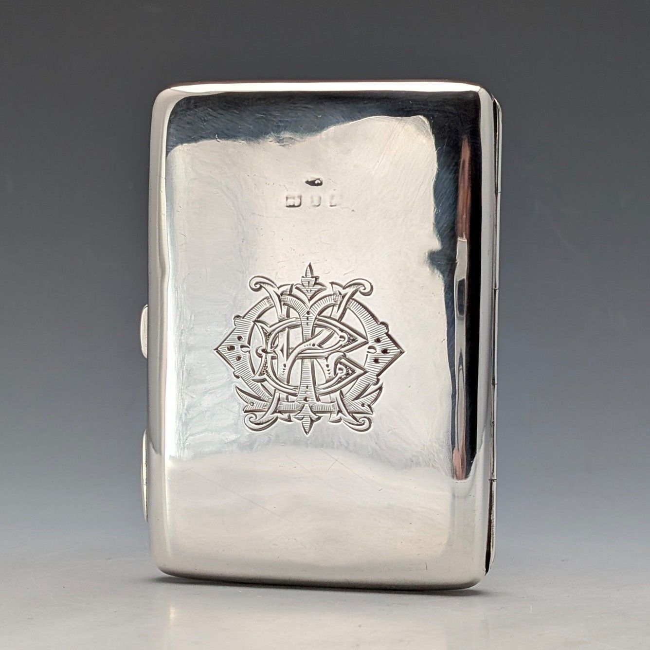 1897年 英国アンティーク 純銀製 両開き型カードケース 鏡面仕上げ 紋章刻印 107g 1897年 英国アンティーク 純銀製 両開き型カードケース 鏡面