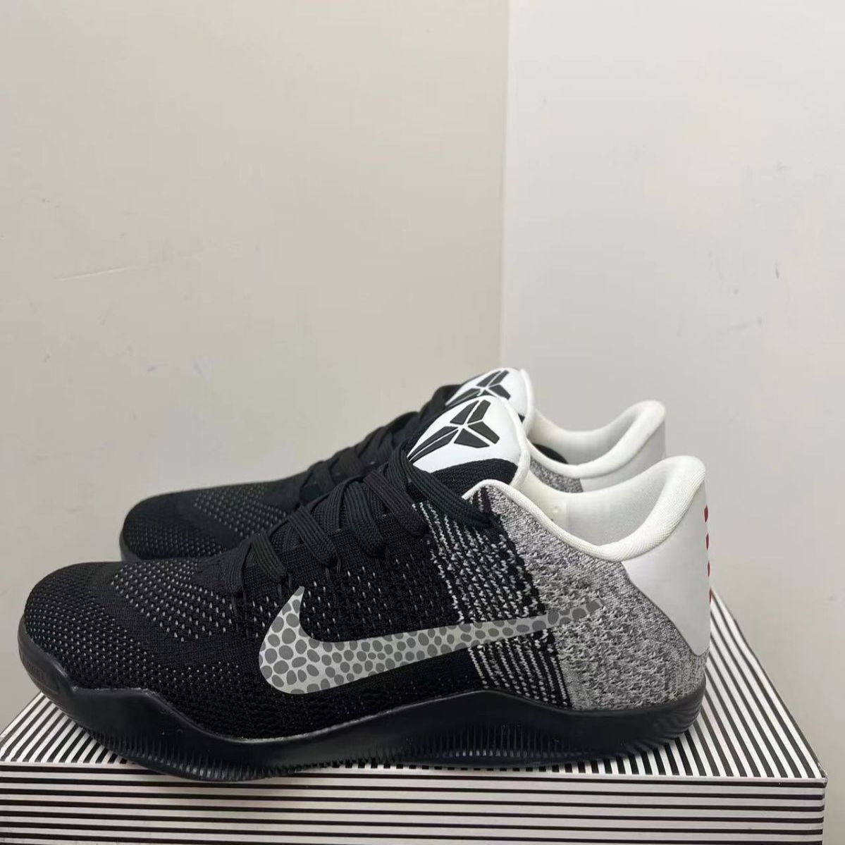 新品未使用ナイキ Nike Kobe 11 Elite Low Last Emperor スニーカー