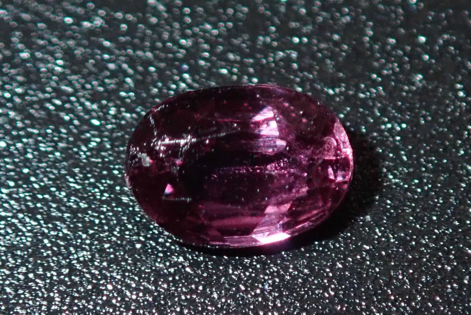天然サファイア0.300ct 約3×5mm ソーティング付き！