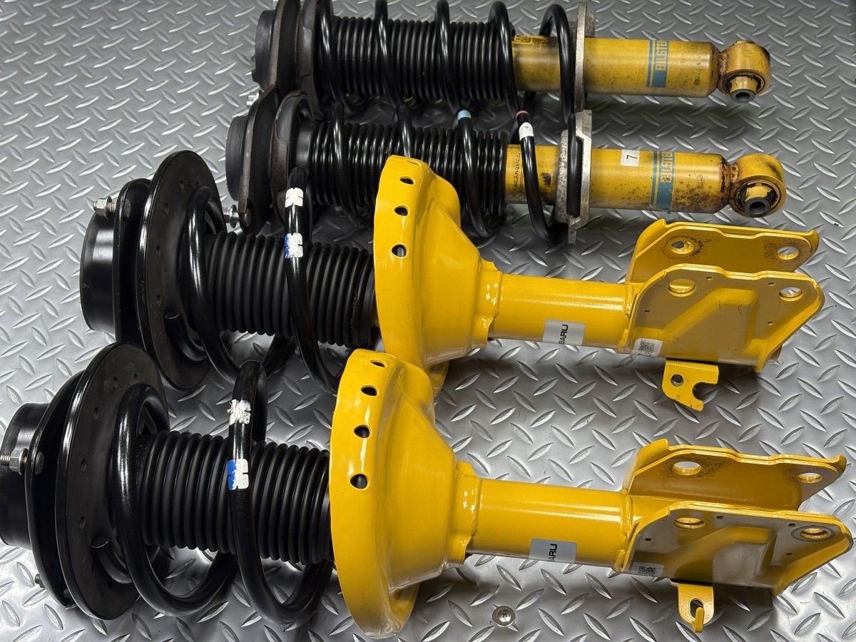 レ*4様 レヴォーグ　vm スバル純正　ビルシュタイン　ショックアブソーバー 送料無料VM4 スバル レヴォーグ 純正 ビルシュタイン サスキット 品番