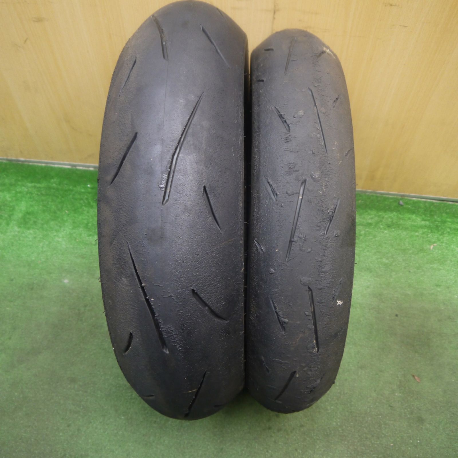 前後2本セット バイク タイヤ 110 70R17 150 60R17 ダンロップ スポーツマックス α-13 SP レース 5092206Hノタ