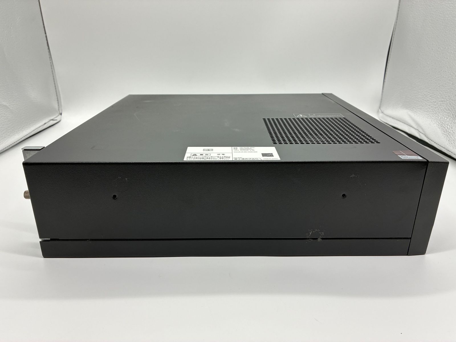 富士通 CELSIUS J530/Xeon E3 1225 v3 3.2GHz/4GB/HDD250GB/DVDRW/CDRW/OS無【山形出荷】 富士通 CELSIUS J530 Xeon E3-1225 v3 3.2GHz 8GB 500GB(HDD) Quadro