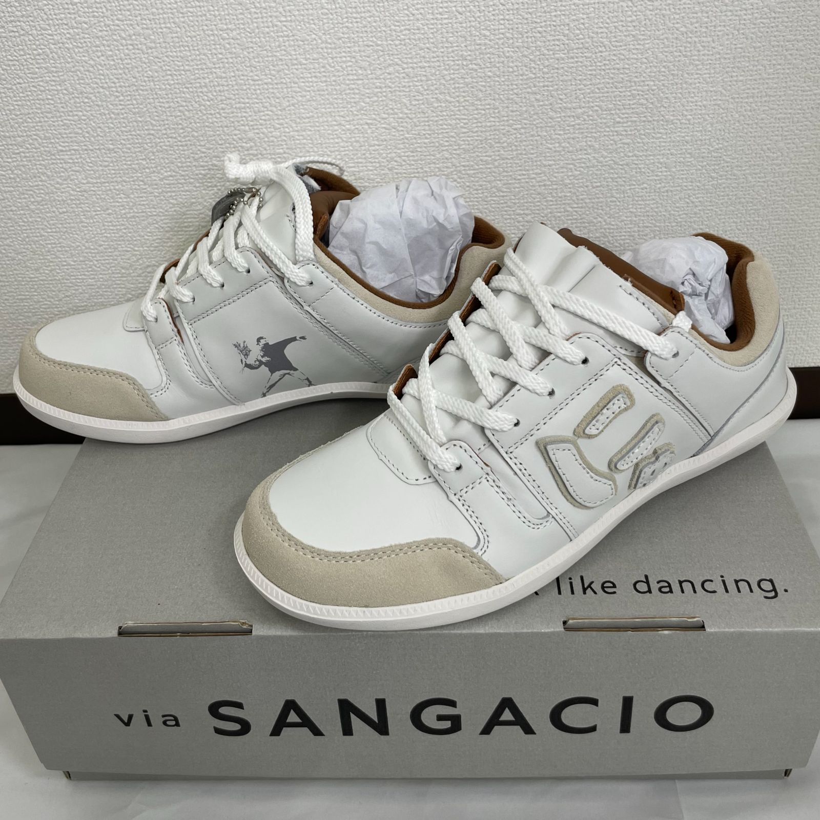 via SANGACIO×BRANDALISED バンクシー限定コラボスニーカー ...