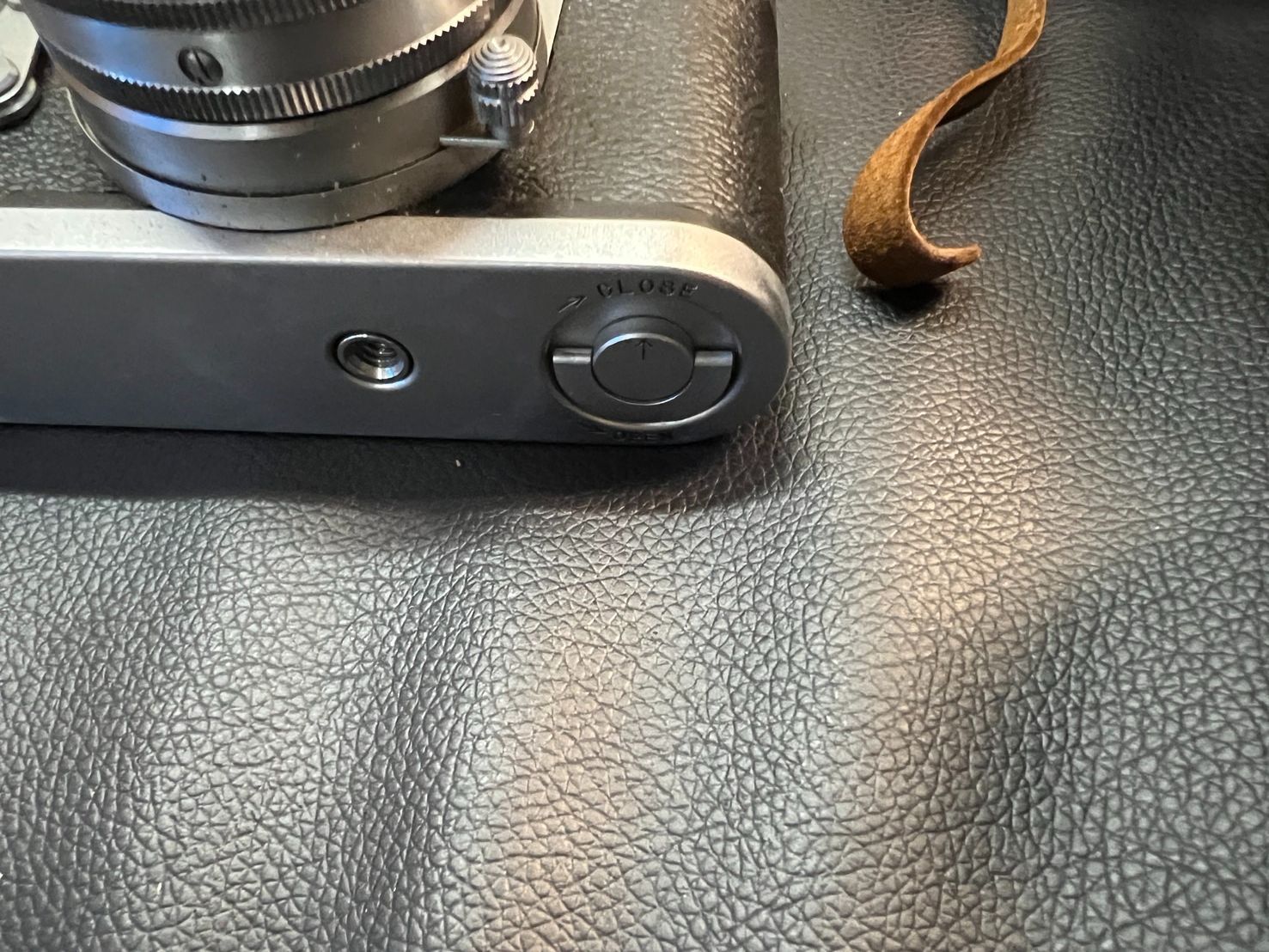 AIres 35 IIIC SEIKOSHAーMXL Coral フイルムカメラAires 35 IIIC / H