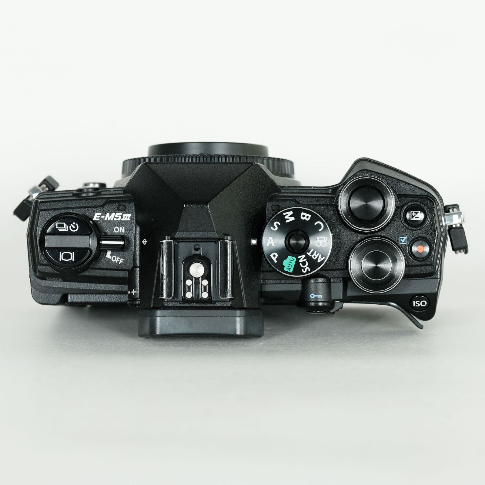 良品｜バッテリー3個付] OLYMPUS OM-D E-M5 Mark III [ボディ