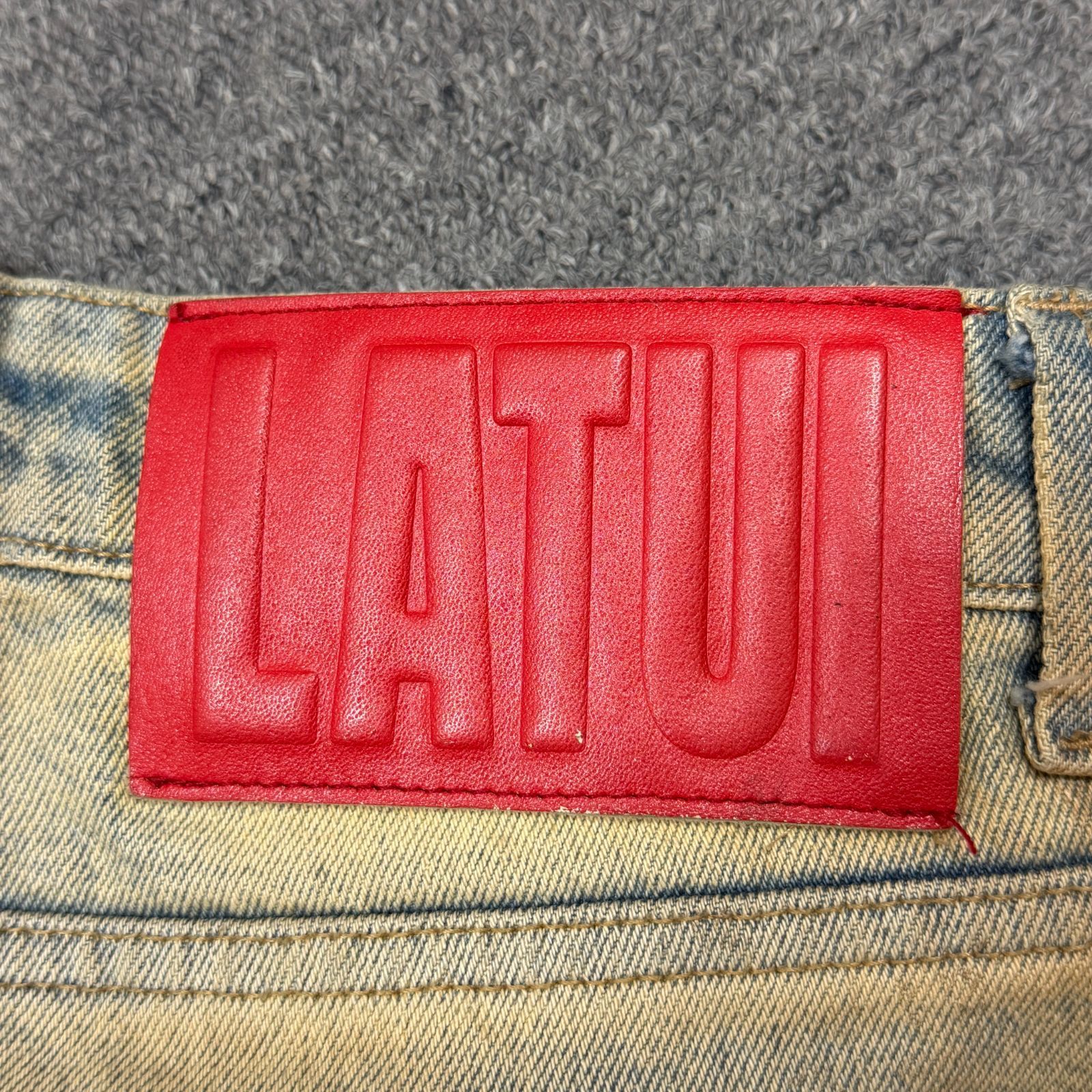 参考上代55880円 LATUI ATELIER OAF JEANS (OLD AS FUCKBUT PROMISE 