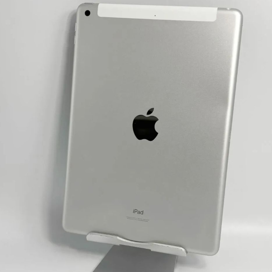 iPad 第9世代 Wi-Fi+cellular 64 GB silver SIMロック解除済み