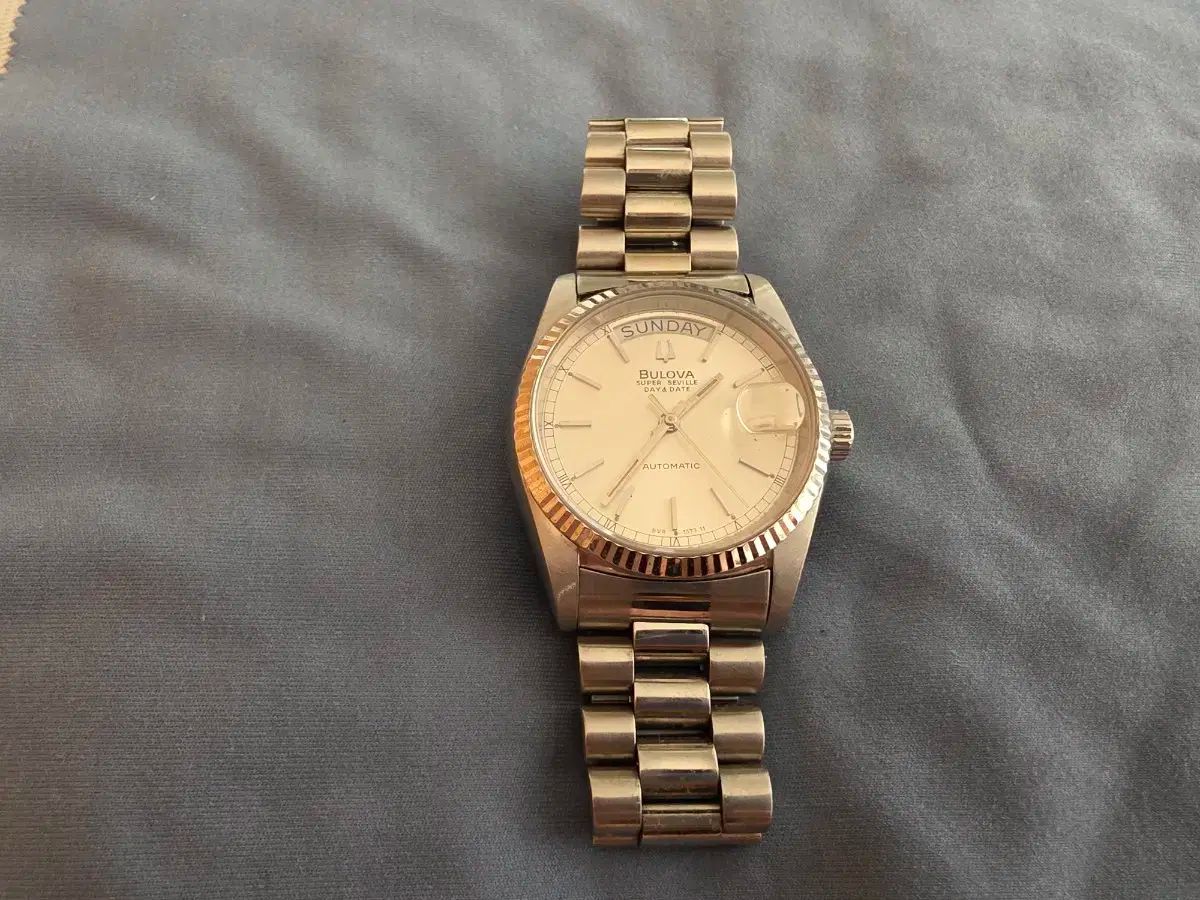 BULOVA(ブローバ) スーパーセビル デイデイト - メルカリ