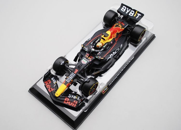 新品未使用レッドブル F1 チャンピオン フェルスタッペン