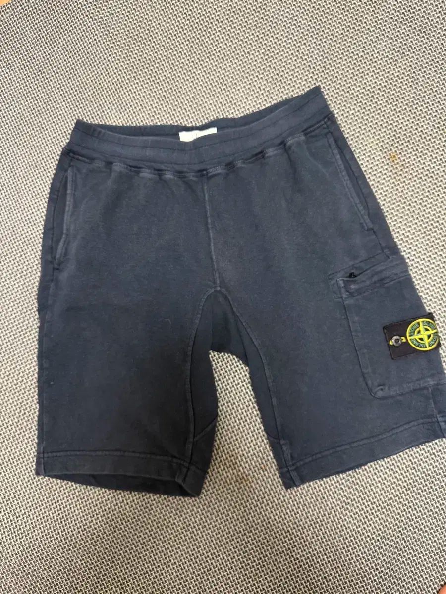 Stone Island カーゴハーフパンツ 32 ミッドナイトブルー 【公式通販】