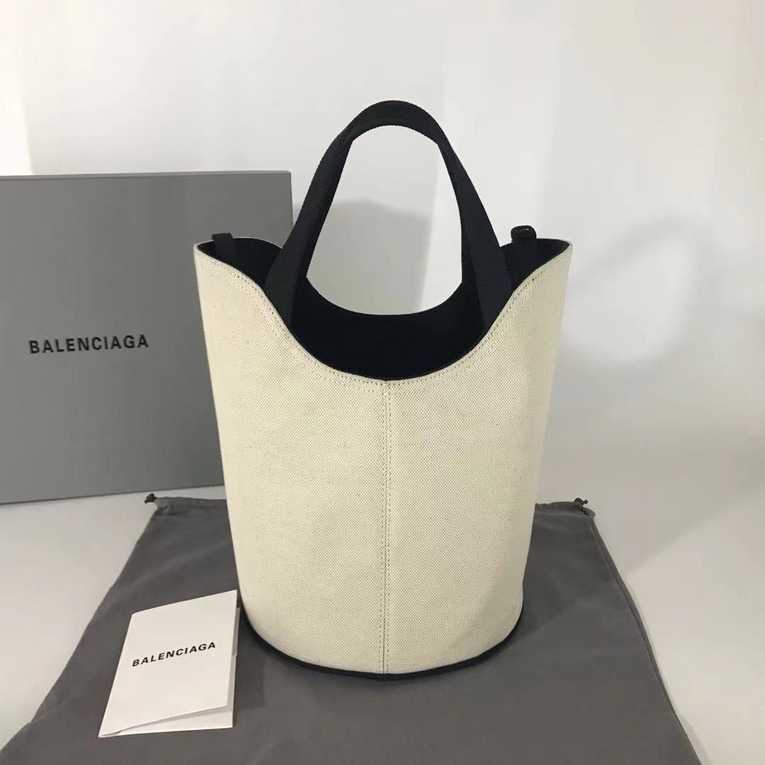 ☆BALENCIAGAバレンシアガ☆WAVEバケットトートバッグ未使用 - メルカリ