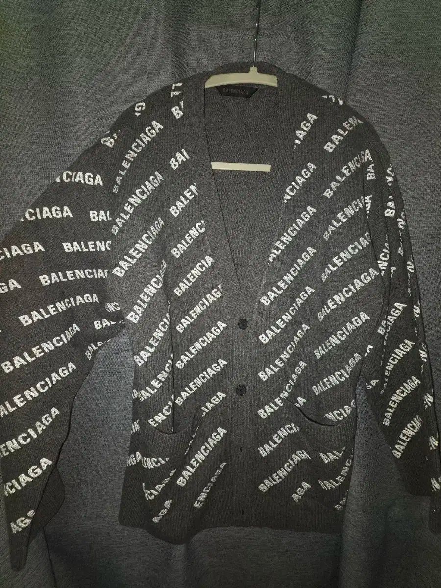 ギフト用 BALENCIAGA バレンシアガ カーディガン 1 2 サイズ