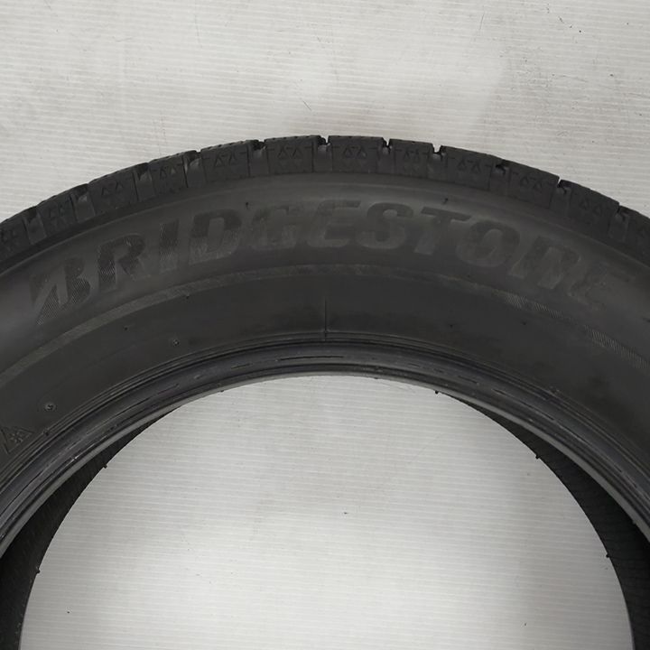 0 T 25048 スタッドレスタイヤ ブリヂストン BLIZZAK VRX 2 225 60 R 17 4本セット