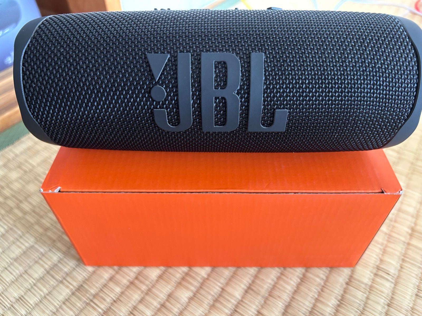 JBL Flip6 Bluetoothスピーカー ブラック   Limストア   メルカリ