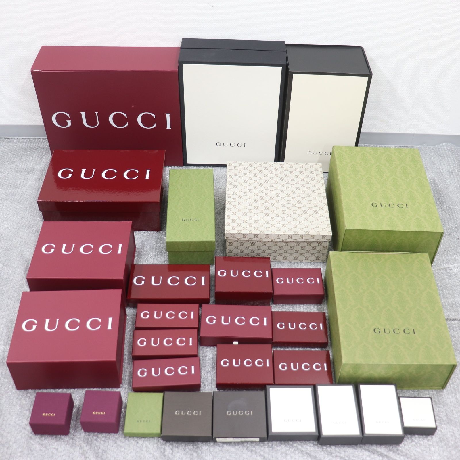 IT5PNFMNPBHQ GUCCI グッチ BOX アクセサリーケース ガーメント リボン 保存袋 紙袋 43枚 箱 29個 ガーメント2枚 保存袋25枚