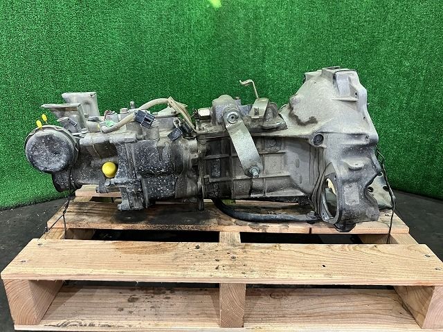 ハイゼット S83P マニュアルミッション MTミッション STD三方開 4WD 33010-87550 038